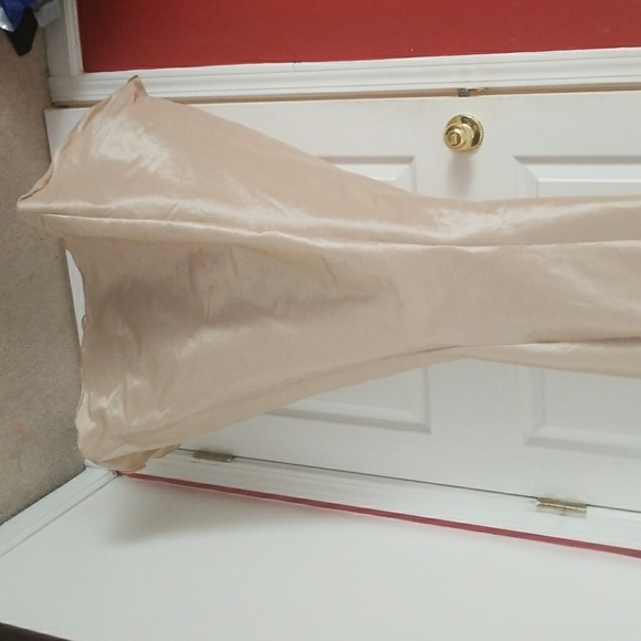 Dress - Picture 2 of 5